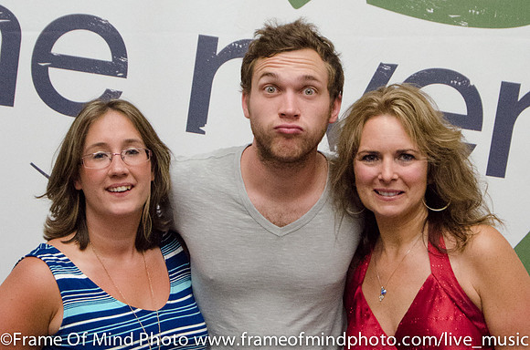 Phillip Phillips-250
