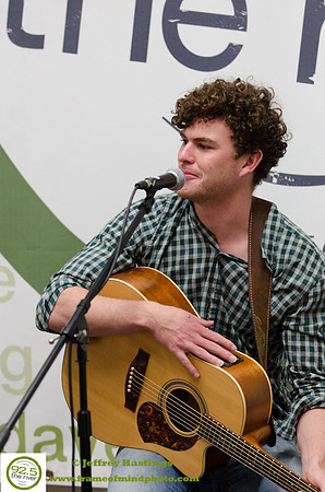 WXRV Vance Joy RMH-9462_