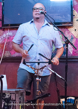 WXRV Bare Naked Ladies HOB-7853_