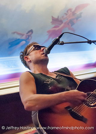 WXRV Airborne Toxic Event-8262143