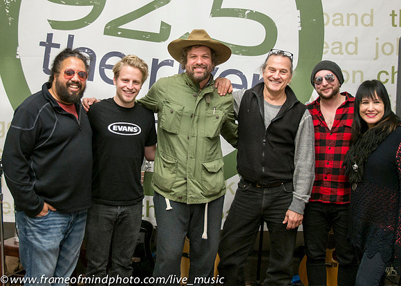 WXRV Rusted Root RMH-031547
