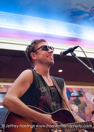 WXRV Airborne Toxic Event-8241143